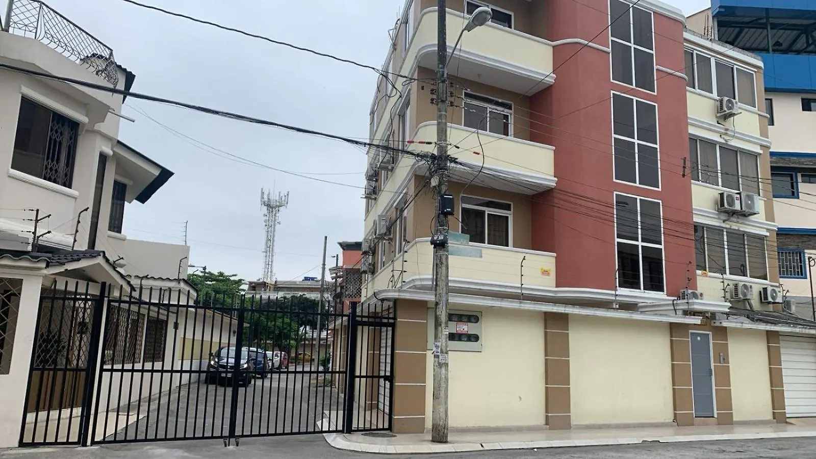 Garzota Suite Del Arte 3Er Piso Guayaquil 0*,  Equador